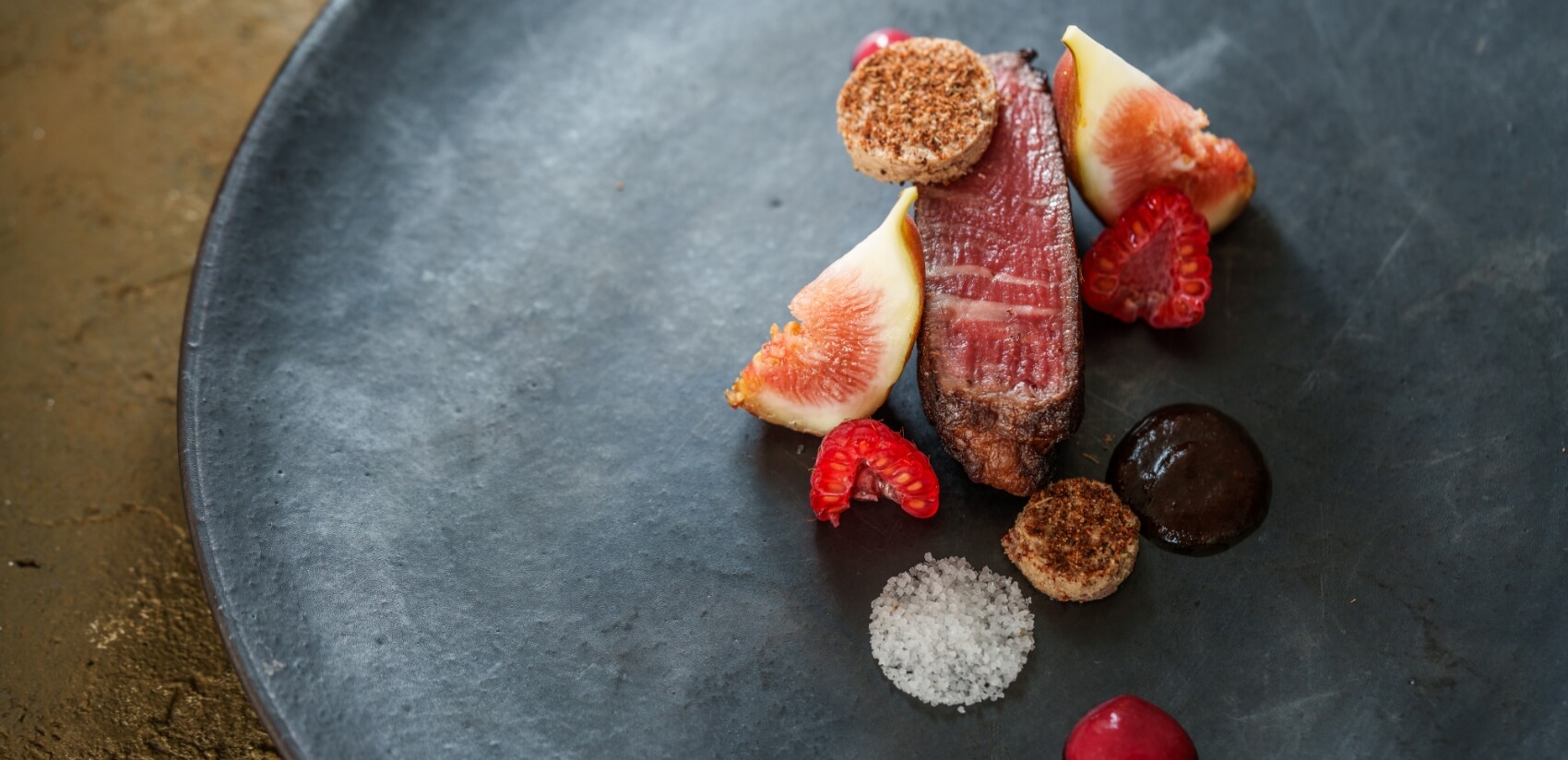 京都 神宮丸田町の大人の隠れ家レストラン ASSEMBLAGES KAKIMOTO