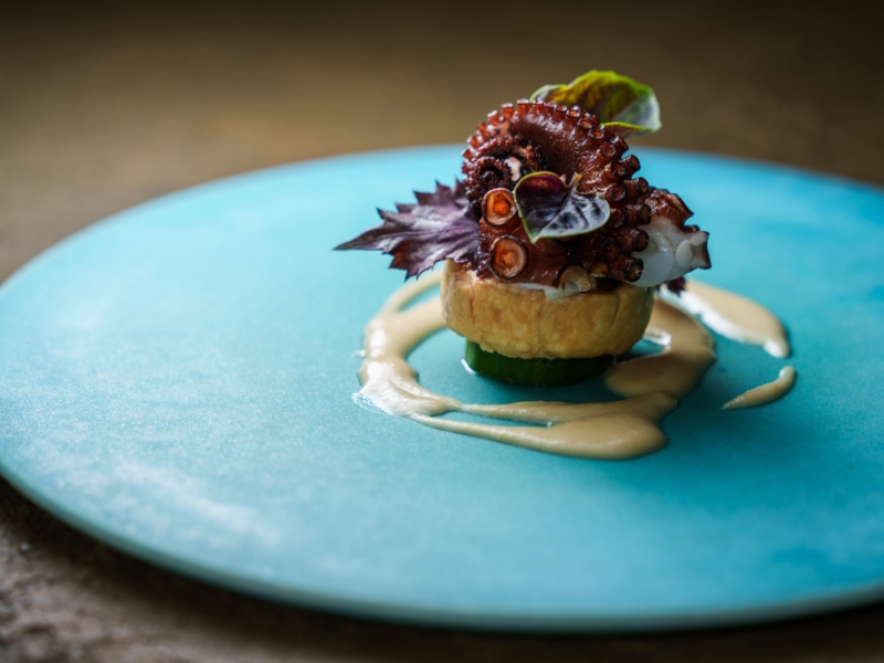 京都 神宮丸田町の大人の隠れ家レストラン ASSEMBLAGES KAKIMOTO