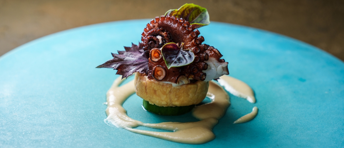 お菓子への真摯な哲学から生まれたイノベーティブ料理