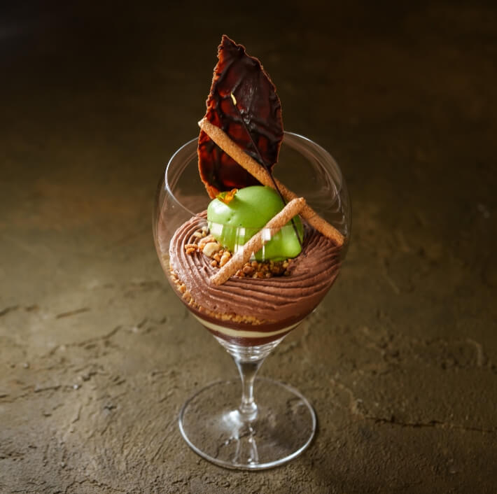 お菓子への真摯な哲学から生まれたイノベーティブ料理